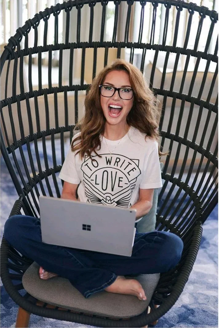 Amanda Kasmira &ldquo;Kazzy&rdquo; Cryer — KAPLA Photography editorial session (chair)